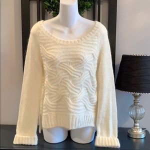 Victoria’s Secret Cream Women’s Sweater Sz Small